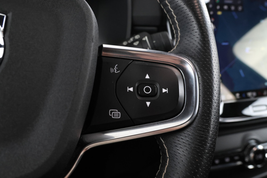 Volvo XC40 Recharge P8 AWD R-Design Grote accu, Als nieuw.