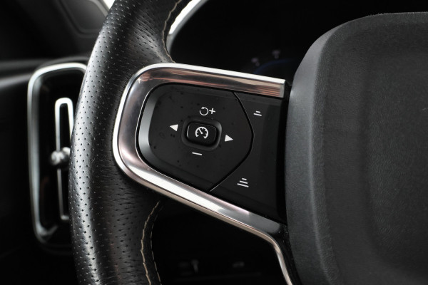 Volvo XC40 Recharge P8 AWD R-Design Grote accu, Als nieuw.