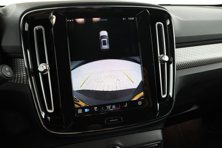 Volvo XC40 Recharge P8 AWD R-Design Grote accu, Als nieuw.
