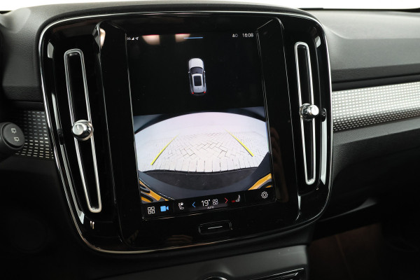 Volvo XC40 Recharge P8 AWD R-Design Grote accu, Als nieuw.