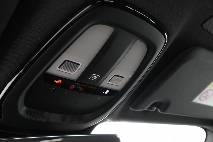 Volvo XC40 Recharge P8 AWD R-Design Grote accu, Als nieuw.