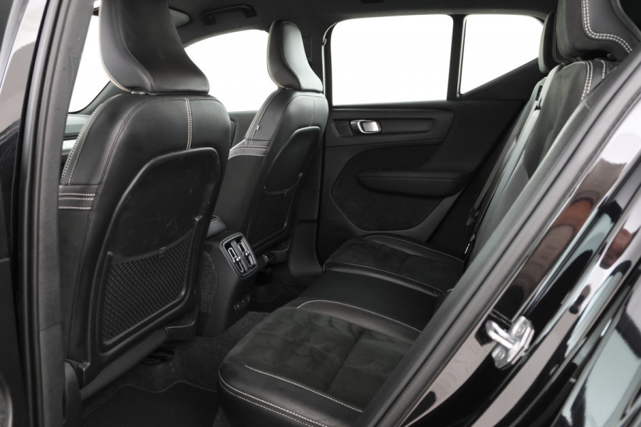 Volvo XC40 Recharge P8 AWD R-Design Grote accu, Als nieuw.