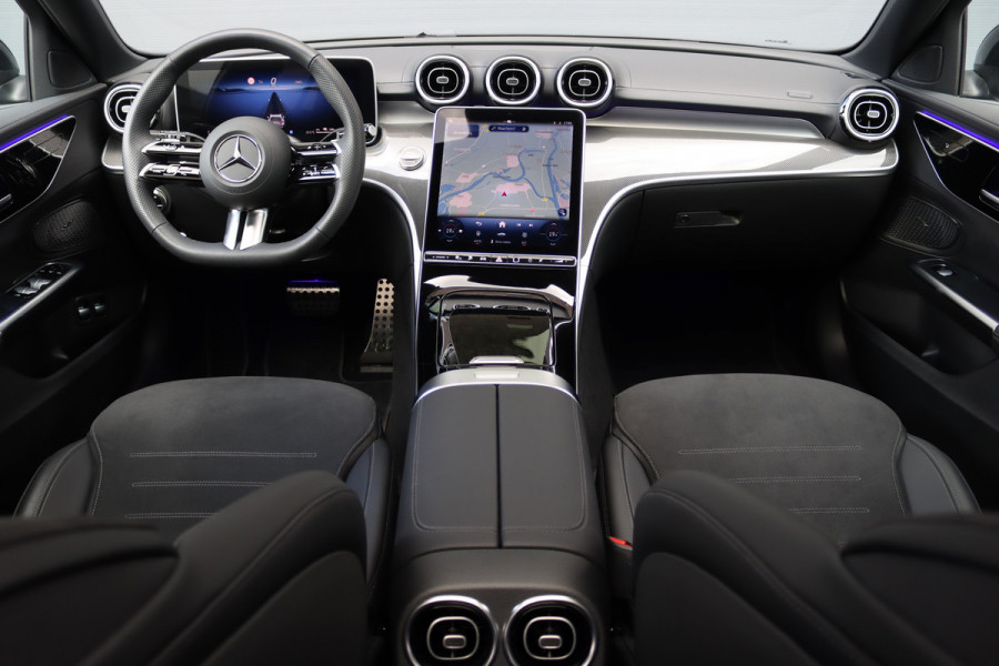 Mercedes-Benz C-Klasse Estate 300 e AMG Line | Distronic | Panoramadak | Sfeerverlichting | Camera | Nightpakket | Dodehoekassistent | Verwarmd Stuurwiel | Stoelverwarming |