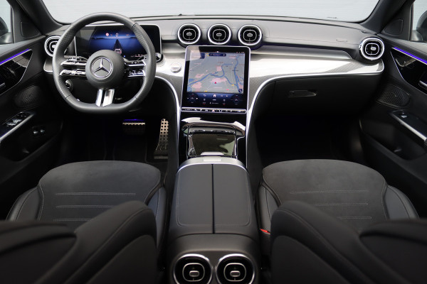 Mercedes-Benz C-Klasse Estate 300 e AMG Line | Distronic | Panoramadak | Sfeerverlichting | Camera | Nightpakket | Dodehoekassistent | Verwarmd Stuurwiel | Stoelverwarming |