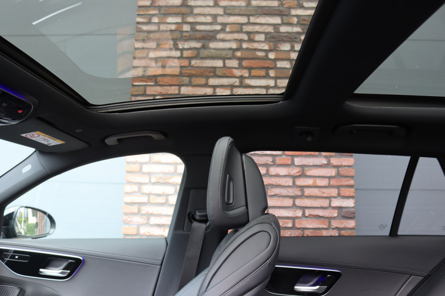 Mercedes-Benz C-Klasse Estate 300 e AMG Line | Distronic | Panoramadak | Sfeerverlichting | Camera | Nightpakket | Dodehoekassistent | Verwarmd Stuurwiel | Stoelverwarming |