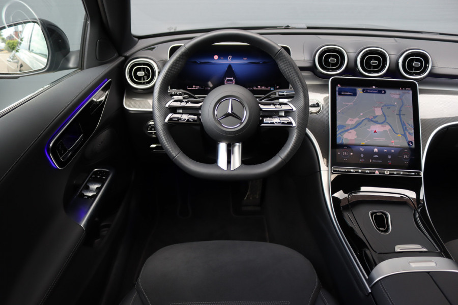 Mercedes-Benz C-Klasse Estate 300 e AMG Line | Distronic | Panoramadak | Sfeerverlichting | Camera | Nightpakket | Dodehoekassistent | Verwarmd Stuurwiel | Stoelverwarming |