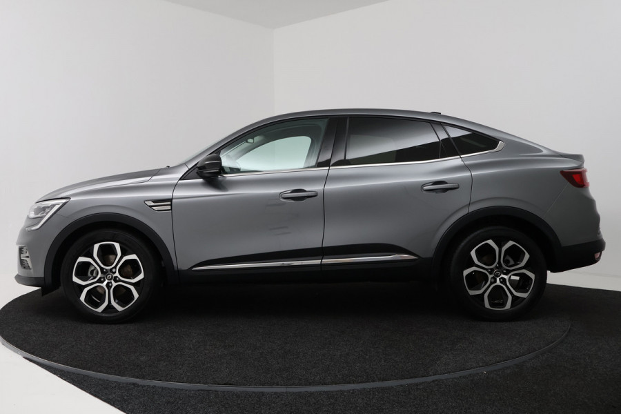 Renault Arkana 1.6 E-Tech Hybrid 145 Intens (SFEERVERLICHTING, CRUISE ADAPTIEF, ACHTERUITRIJCAMERA, PARKEERSENSOREN)