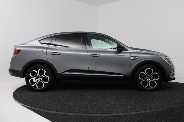 Renault Arkana 1.6 E-Tech Hybrid 145 Intens (SFEERVERLICHTING, CRUISE ADAPTIEF, ACHTERUITRIJCAMERA, PARKEERSENSOREN)