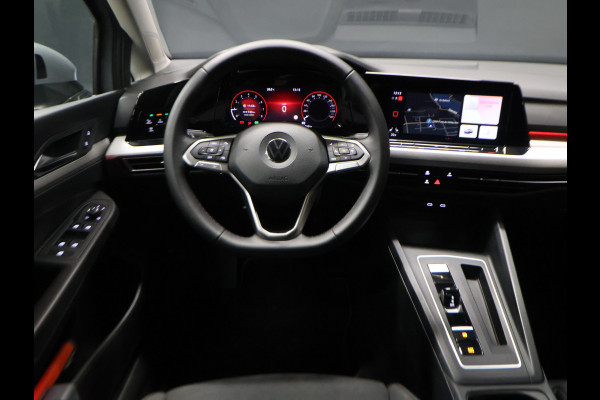 Volkswagen Golf Variant 1.0 eTSI Life Business [ADAPTIVE CRUISE, APPLE CARPLAY, TREKHAAK, ANDROID, MEMORY SEAT, STOELVERWARMING, PDC V+A, DIGITAL DASH, CLIMATE CONTROL, NIEUWSTAAT]