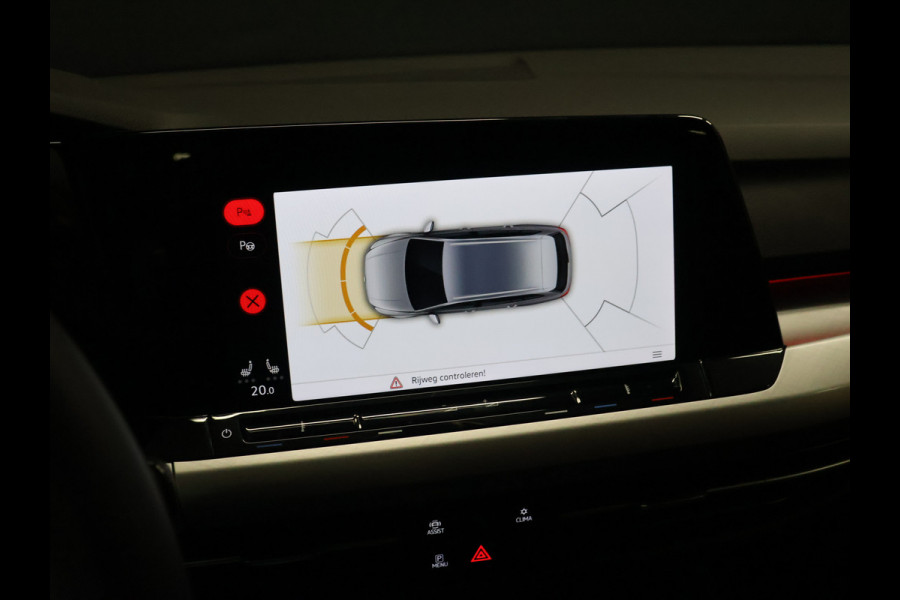 Volkswagen Golf Variant 1.0 eTSI Life Business [ADAPTIVE CRUISE, APPLE CARPLAY, TREKHAAK, ANDROID, MEMORY SEAT, STOELVERWARMING, PDC V+A, DIGITAL DASH, CLIMATE CONTROL, NIEUWSTAAT]