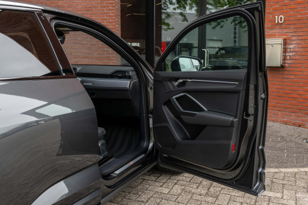 Audi Q3 Sportback 45 TFSI e S Edition ACC Trekhaak Matrix Pano