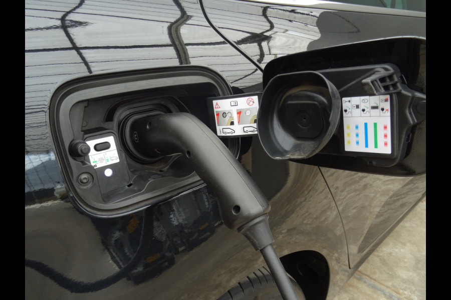Renault Mégane Estate 1.6 E-Tech Plug-In Hybrid 160 R.S. Line * 40 KM ACCURADIUS * DEALER ONDERH. !!