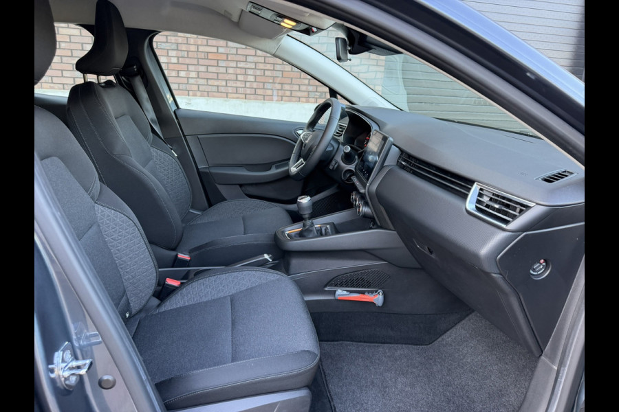 Renault Clio 1.0 TCe Navigatie / Apple CarPlay - Android / 1e Eigenaar / ALL-Season banden / Cruise Control / PDC met optische w