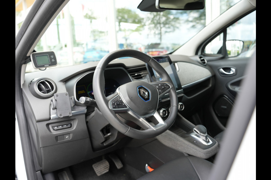 Renault ZOE R135 Intens 52 kWh | Eigen accu | Warmtepomp | Achteruitrijcamera |