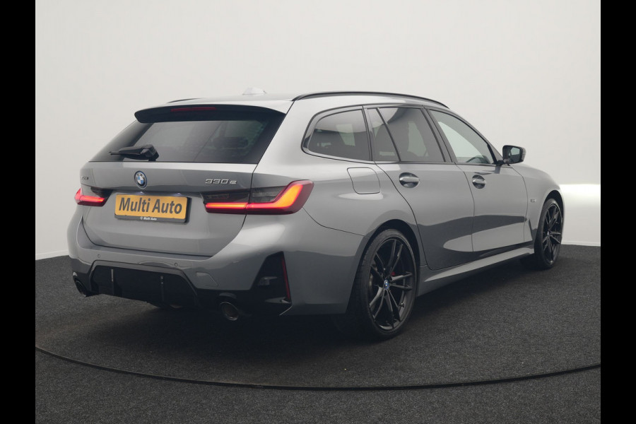 BMW 3 Serie Touring 330e xDrive M Sport PHEV FACELIFT MODEL 293pk Dealer O.H. | Trekhaak Af Fabriek | Adaptive Cruise | Lederen Sportstoelen Verwarmd | Sfeerverlichting | Apple Carplay | 19"L.M & M Sportremmen | Stuur Verwarmd | Hifi Audio | Adaptive LED | DAB | Plug In Hybrid |