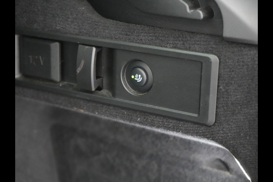 BMW 3 Serie Touring 330e xDrive M Sport PHEV FACELIFT MODEL 293pk Dealer O.H. | Trekhaak Af Fabriek | Adaptive Cruise | Lederen Sportstoelen Verwarmd | Sfeerverlichting | Apple Carplay | 19"L.M & M Sportremmen | Stuur Verwarmd | Hifi Audio | Adaptive LED | DAB | Plug In Hybrid |