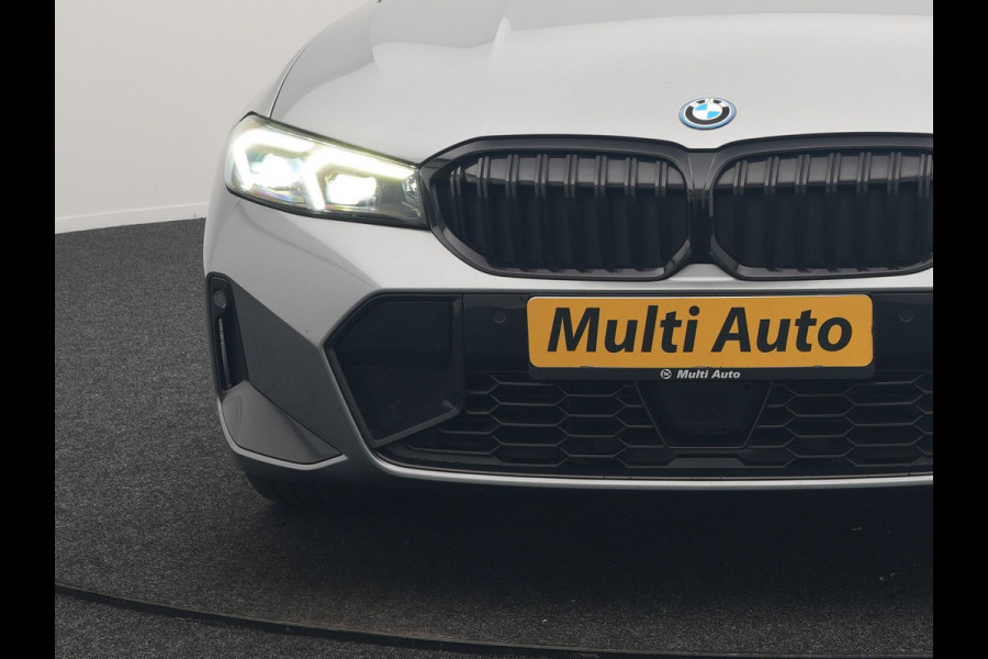 BMW 3 Serie Touring 330e xDrive M Sport PHEV FACELIFT MODEL 293pk Dealer O.H. | Trekhaak Af Fabriek | Adaptive Cruise | Lederen Sportstoelen Verwarmd | Sfeerverlichting | Apple Carplay | 19"L.M & M Sportremmen | Stuur Verwarmd | Hifi Audio | Adaptive LED | DAB | Plug In Hybrid |