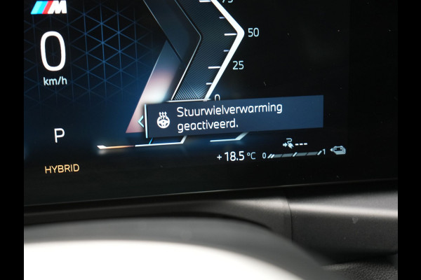 BMW 3 Serie Touring 330e xDrive M Sport PHEV FACELIFT MODEL 293pk Dealer O.H. | Trekhaak Af Fabriek | Adaptive Cruise | Lederen Sportstoelen Verwarmd | Sfeerverlichting | Apple Carplay | 19"L.M & M Sportremmen | Stuur Verwarmd | Hifi Audio | Adaptive LED | DAB | Plug In Hybrid |