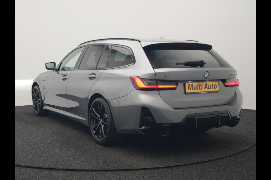 BMW 3 Serie Touring 330e xDrive M Sport PHEV FACELIFT MODEL 293pk Dealer O.H. | Trekhaak Af Fabriek | Adaptive Cruise | Lederen Sportstoelen Verwarmd | Sfeerverlichting | Apple Carplay | 19"L.M & M Sportremmen | Stuur Verwarmd | Hifi Audio | Adaptive LED | DAB | Plug In Hybrid |