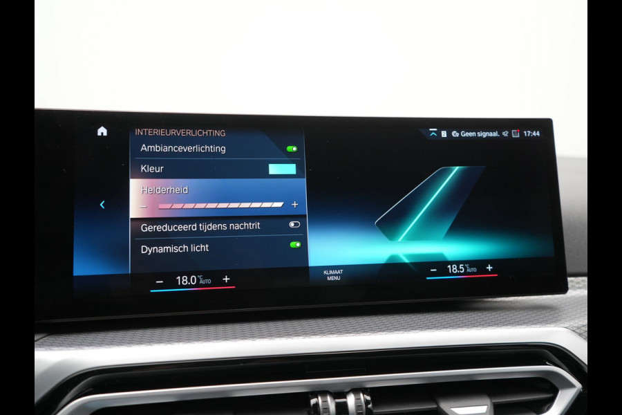 BMW 3 Serie Touring 330e xDrive M Sport PHEV FACELIFT MODEL 293pk Dealer O.H. | Trekhaak Af Fabriek | Adaptive Cruise | Lederen Sportstoelen Verwarmd | Sfeerverlichting | Apple Carplay | 19"L.M & M Sportremmen | Stuur Verwarmd | Hifi Audio | Adaptive LED | DAB | Plug In Hybrid |
