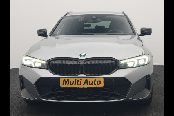 BMW 3 Serie Touring 330e xDrive M Sport PHEV FACELIFT MODEL 293pk Dealer O.H. | Trekhaak Af Fabriek | Adaptive Cruise | Lederen Sportstoelen Verwarmd | Sfeerverlichting | Apple Carplay | 19"L.M & M Sportremmen | Stuur Verwarmd | Hifi Audio | Adaptive LED | DAB | Plug In Hybrid |