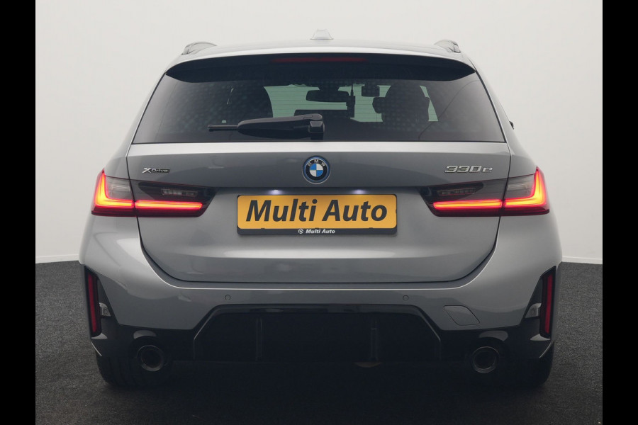 BMW 3 Serie Touring 330e xDrive M Sport PHEV FACELIFT MODEL 293pk Dealer O.H. | Trekhaak Af Fabriek | Adaptive Cruise | Lederen Sportstoelen Verwarmd | Sfeerverlichting | Apple Carplay | 19"L.M & M Sportremmen | Stuur Verwarmd | Hifi Audio | Adaptive LED | DAB | Plug In Hybrid |