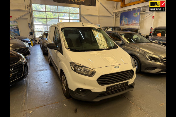 Ford Transit Courier 1.5 TDCI Trend PDC/NAVI/AIRCO/TREKHAAK