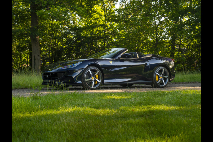 Ferrari Portofino M 3.9 V8 | Blu America! | Pass. display | Veel alcantara! | Carbon interieur