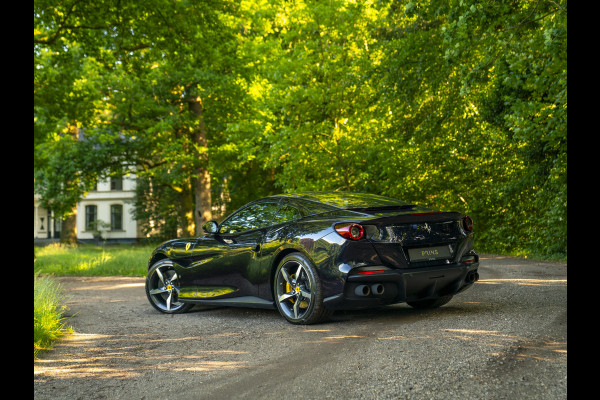 Ferrari Portofino M 3.9 V8 | Blu America! | Pass. display | Veel alcantara! | Carbon interieur