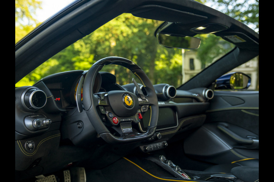 Ferrari Portofino M 3.9 V8 | Blu America! | Pass. display | Veel alcantara! | Carbon interieur