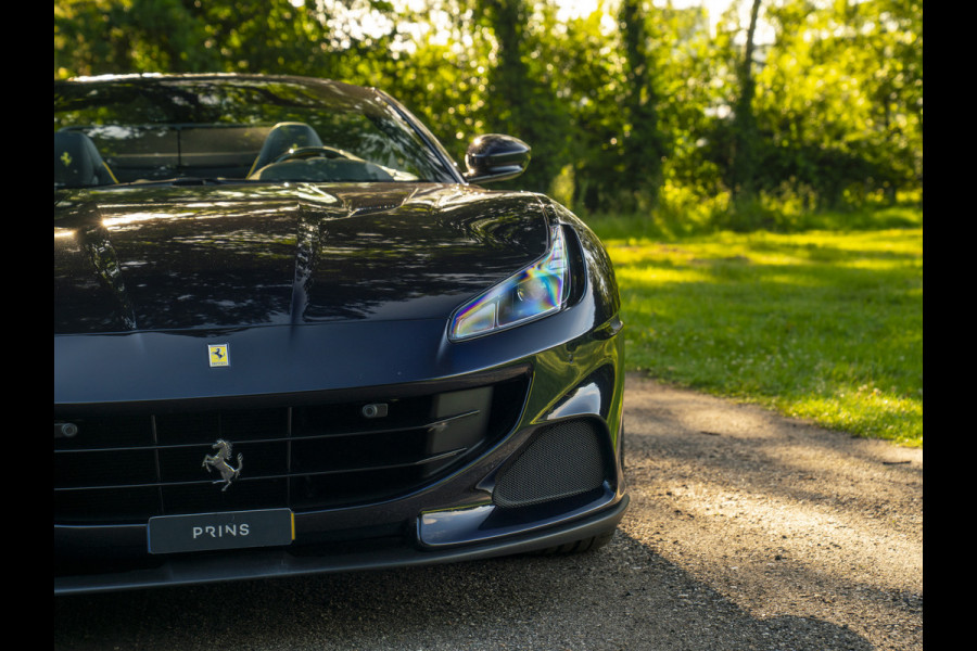 Ferrari Portofino M 3.9 V8 | Blu America! | Pass. display | Veel alcantara! | Carbon interieur
