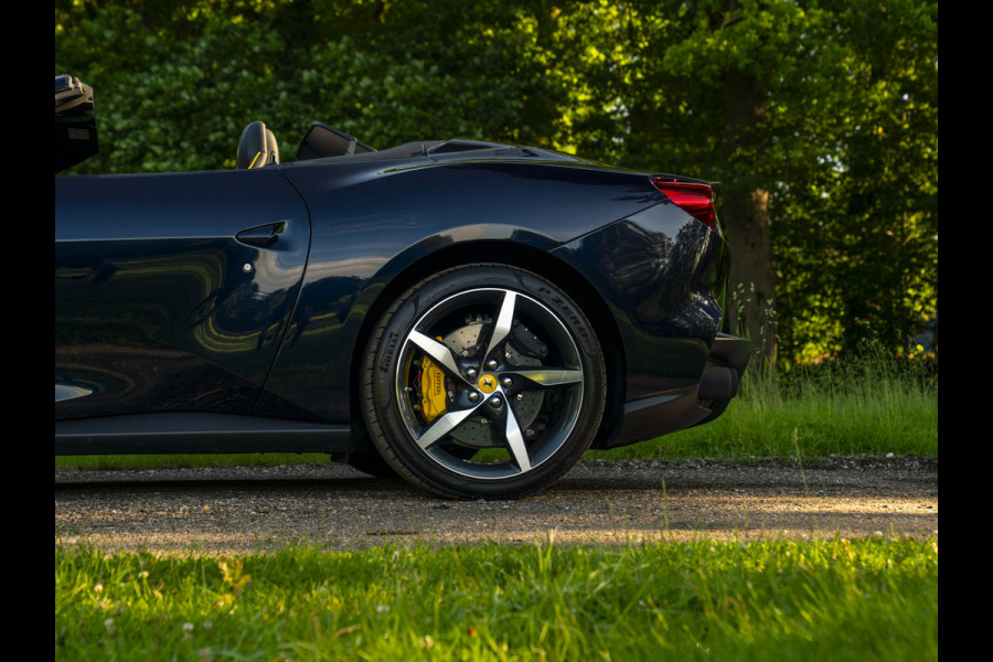 Ferrari Portofino M 3.9 V8 | Blu America! | Pass. display | Veel alcantara! | Carbon interieur
