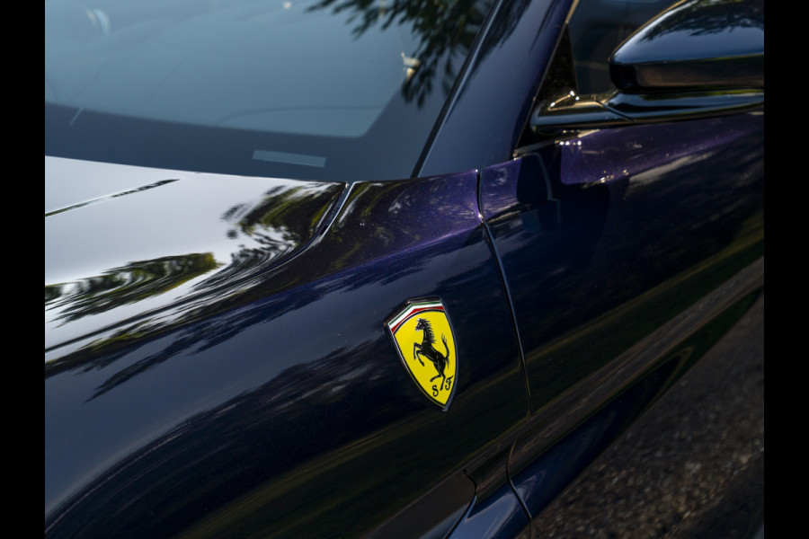 Ferrari Portofino M 3.9 V8 | Blu America! | Pass. display | Veel alcantara! | Carbon interieur