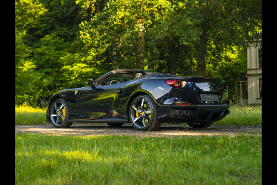 Ferrari Portofino M 3.9 V8 | Blu America! | Pass. display | Veel alcantara! | Carbon interieur