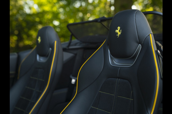 Ferrari Portofino M 3.9 V8 | Blu America! | Pass. display | Veel alcantara! | Carbon interieur
