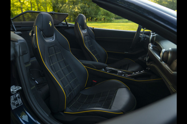 Ferrari Portofino M 3.9 V8 | Blu America! | Pass. display | Veel alcantara! | Carbon interieur