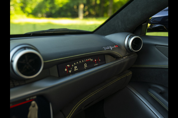 Ferrari Portofino M 3.9 V8 | Blu America! | Pass. display | Veel alcantara! | Carbon interieur