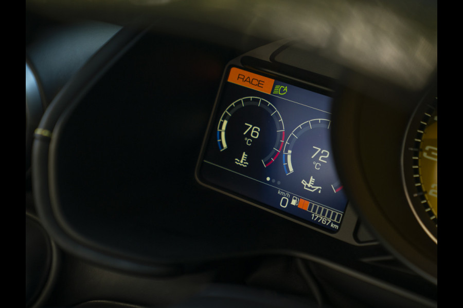 Ferrari Portofino M 3.9 V8 | Blu America! | Pass. display | Veel alcantara! | Carbon interieur