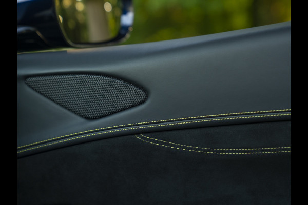 Ferrari Portofino M 3.9 V8 | Blu America! | Pass. display | Veel alcantara! | Carbon interieur