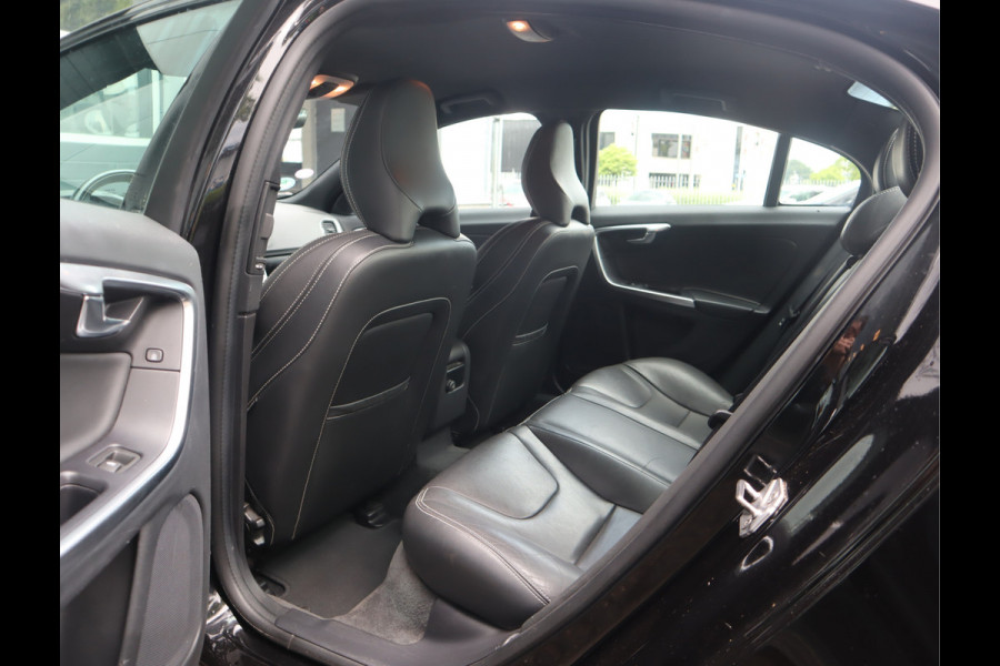 Volvo S60 2.0 T3 Nordic+ Navi / Afn Trekh / Elekramen / Cruise / Handgeschakeld 6 versn / Dealer onderhouden