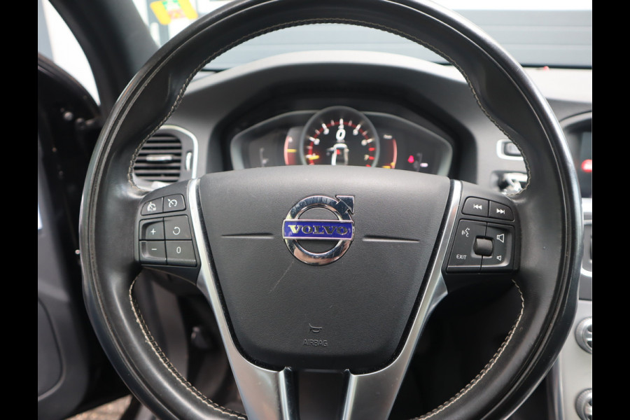 Volvo S60 2.0 T3 Nordic+ Navi / Afn Trekh / Elekramen / Cruise / Handgeschakeld 6 versn / Dealer onderhouden