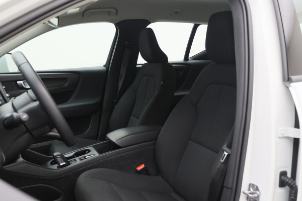 Volvo XC40 1.5 T2 Momentum Core Automaat Camera, Apple Carplay, Rijstrooksensor, LED, Climate, PDC