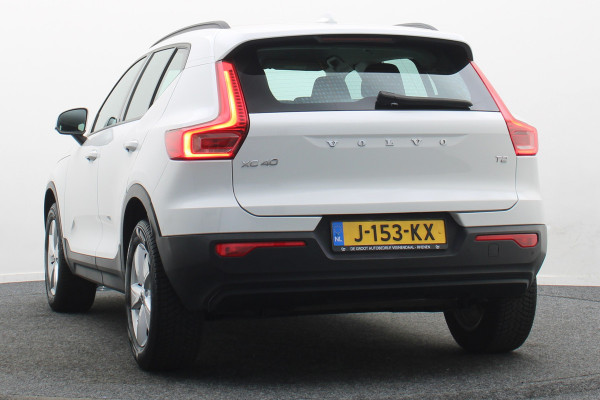 Volvo XC40 1.5 T2 Momentum Core Automaat Camera, Apple Carplay, Rijstrooksensor, LED, Climate, PDC