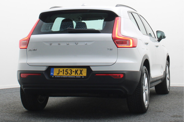 Volvo XC40 1.5 T2 Momentum Core Automaat Camera, Apple Carplay, Rijstrooksensor, LED, Climate, PDC
