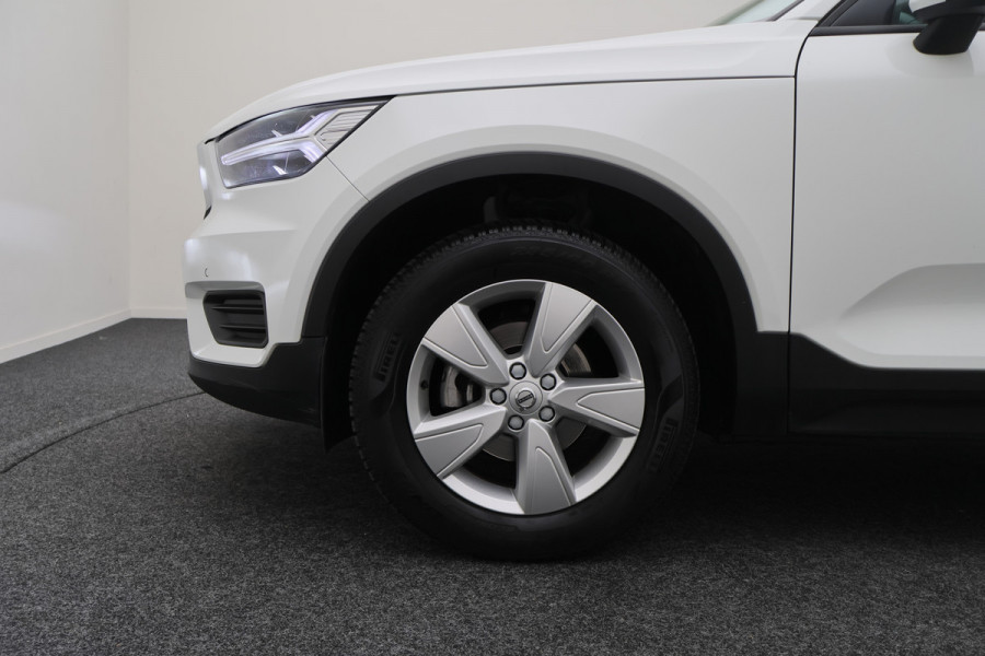 Volvo XC40 1.5 T2 Momentum Core Automaat Camera, Apple Carplay, Rijstrooksensor, LED, Climate, PDC
