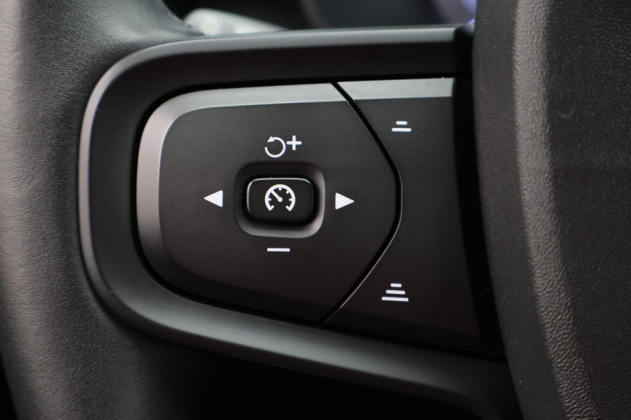 Volvo XC40 1.5 T2 Momentum Core Automaat Camera, Apple Carplay, Rijstrooksensor, LED, Climate, PDC