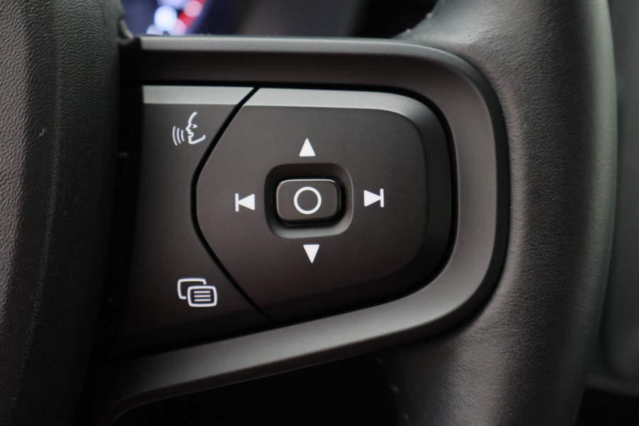 Volvo XC40 1.5 T2 Momentum Core Automaat Camera, Apple Carplay, Rijstrooksensor, LED, Climate, PDC
