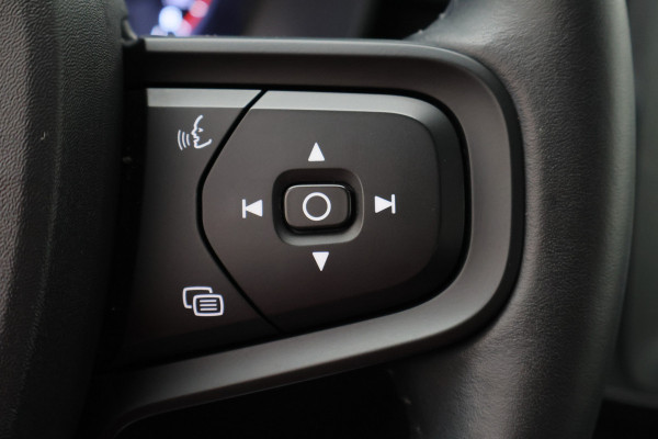 Volvo XC40 1.5 T2 Momentum Core Automaat Camera, Apple Carplay, Rijstrooksensor, LED, Climate, PDC