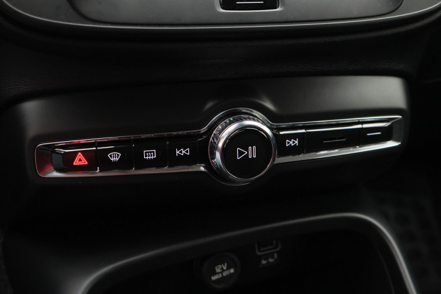 Volvo XC40 1.5 T2 Momentum Core Automaat Camera, Apple Carplay, Rijstrooksensor, LED, Climate, PDC