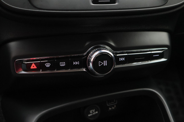 Volvo XC40 1.5 T2 Momentum Core Automaat Camera, Apple Carplay, Rijstrooksensor, LED, Climate, PDC